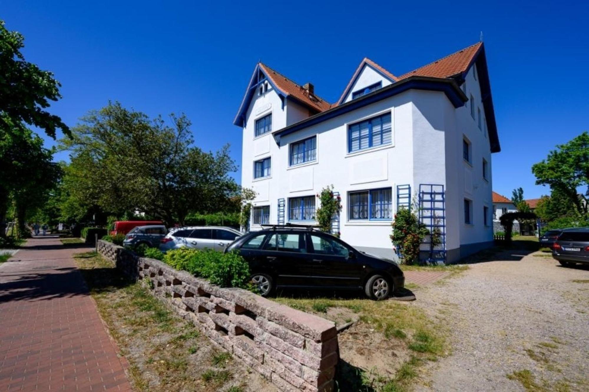 Ginster Apartment